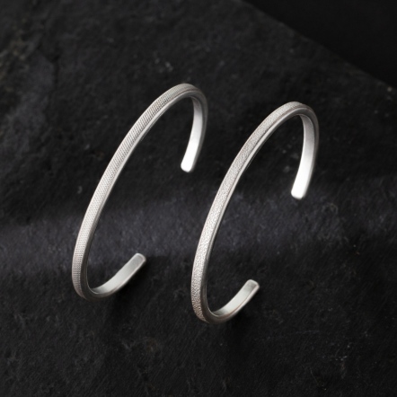 Embossed- Diamond Lattice Bangle 5-6mm 菱格紋 手環 寬版