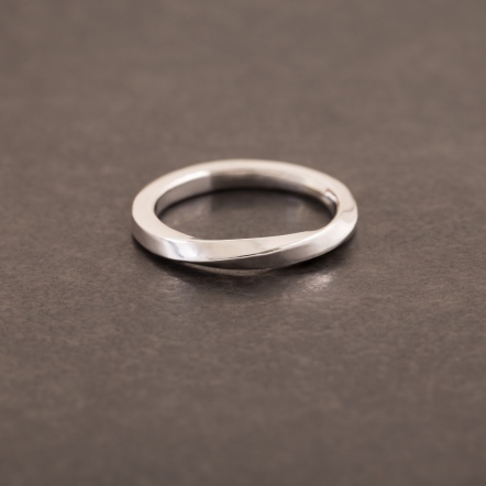 Flow Twist Ring - Square 2mm 流水 方 戒指 細版