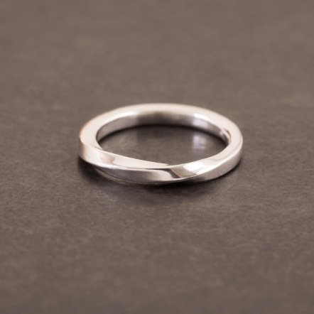 Flow Twist Ring - Square 2.5mm 流水 方 戒指 中版