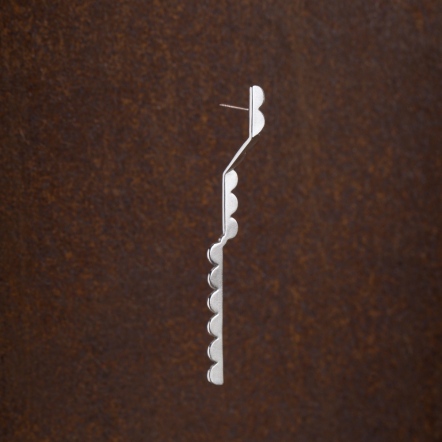 Misstache - Bend Line Long Earring 鬍子小姐 折 直式 長耳環