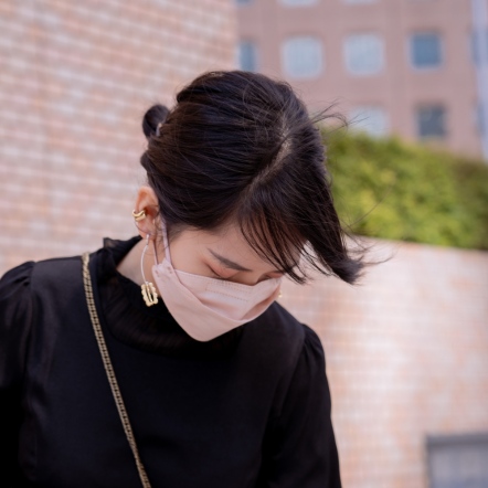 Misstache - Turn Drop Hook Clip-On Earring 鬍子小姐 轉 掛枝 耳夾