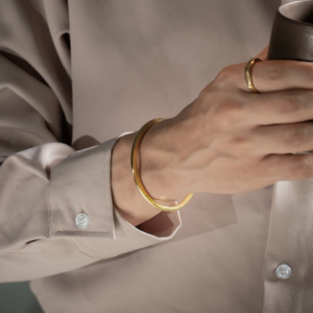 Hammered Moon Bangle - Woodgrain Pattern 4mm 側敲彎月 樹紋 手環 寬版