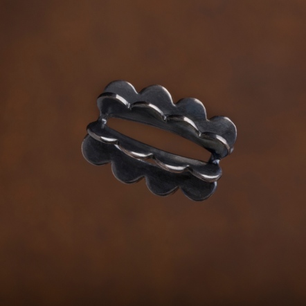 Misstache - Turn Oval Earring 鬍子小姐 轉 棗形 耳環