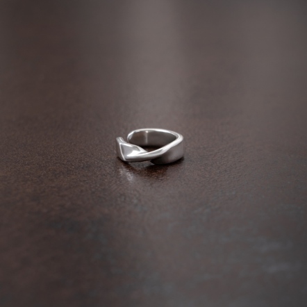 Round Flow Twist EarCuff 流水 圓扁 純銀 耳扣