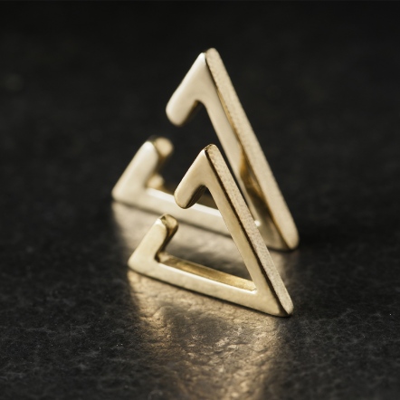 Constructivism Triangle EarCuff Regular 結構主義 三角 耳扣 中版