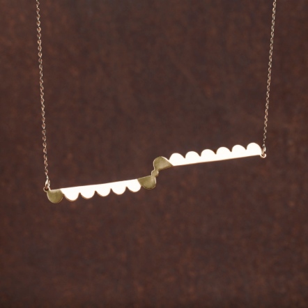 Misstache - Upset / Upturn Brass Short Necklace 鬍子小姐 折 單色 黃銅項鍊