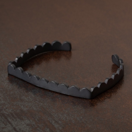 Misstache Bangle 鬍子小姐 經典 手環