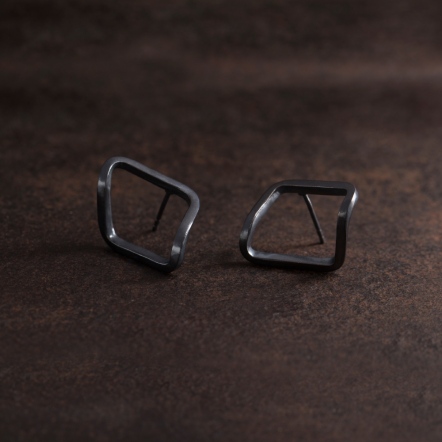 Edge Bending No.1 Earrings 框折 NO.1耳環