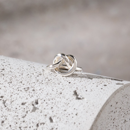 Knot Charcoal Black EarCuff 單結 炭墨黑耳扣