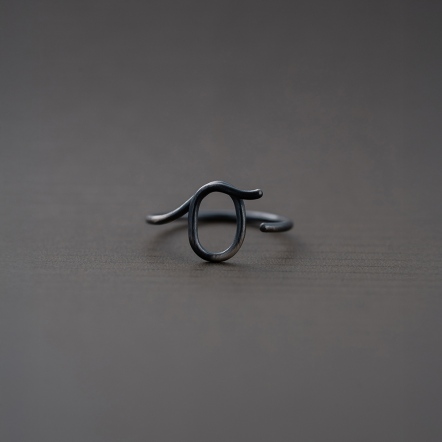 Chatter Ring O 手稿字母設計 O 戒指