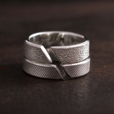 Emboss Texture Ring 5-6mm 革紋 斜口 戒指 寬版