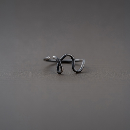 Chatter Ring N 手稿字母設計 N 戒指