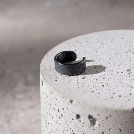 Emboss Texture Charcoal Black EarCuff  革紋 炭墨黑耳扣