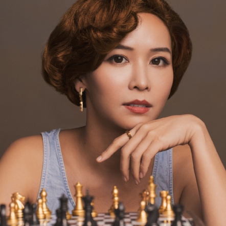 Misstache - Bend Line Short Clip-On Earring 鬍子小姐 折 直式 短耳夾