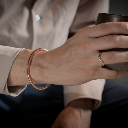 Hammered Moon Bangle - Woodgrain Pattern 5mm 側敲彎月 樹紋 手環 特寬版