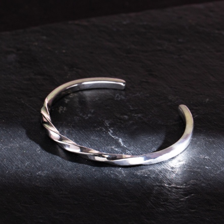 Flow & Twist Bangle 2.5mm 流水 手環 細版
