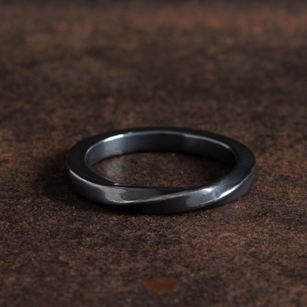 Flow Twist Ring - Square 2.5mm 流水 方 戒指 中版