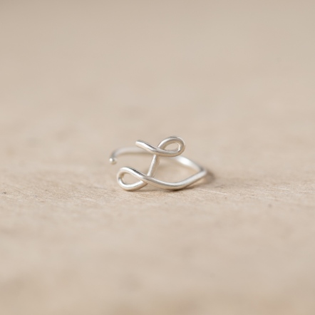 Chatter Ring L 手稿字母設計 L 戒指