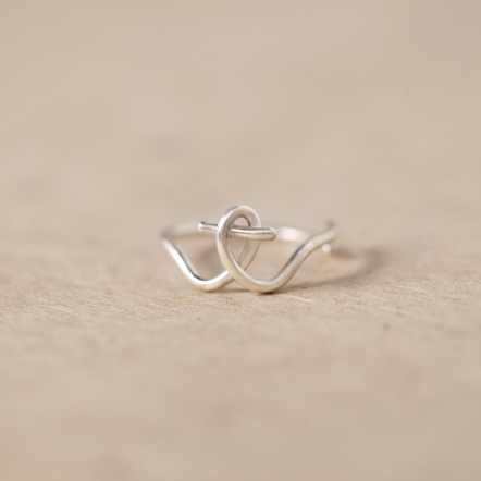 Chatter Ring  T 手稿字母設計 T 戒指