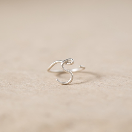 Chatter Ring  S 手稿字母設計 S 戒指