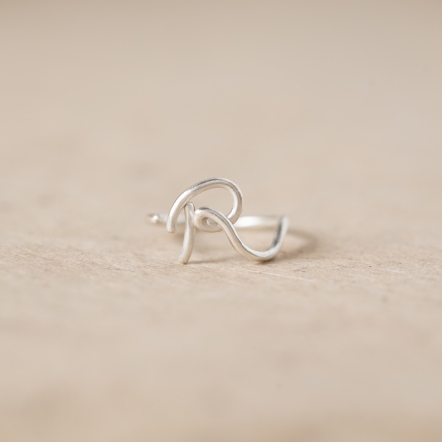 Chatter Ring  R 手稿字母設計 R 戒指