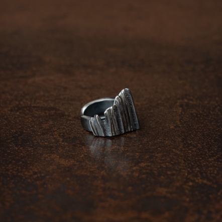 Calligraphy - Restraining EarCuff 墨摺 藏鋒 耳扣