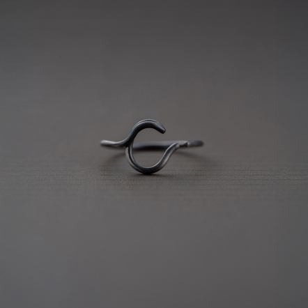 Chatter Ring C 手稿字母設計 C 戒指 