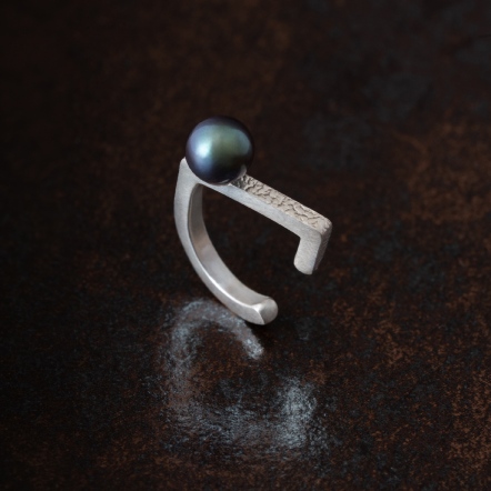 Sculpt・Pearl Silver Earcuff  雕塑・珍珠 純銀 LOGO 耳扣